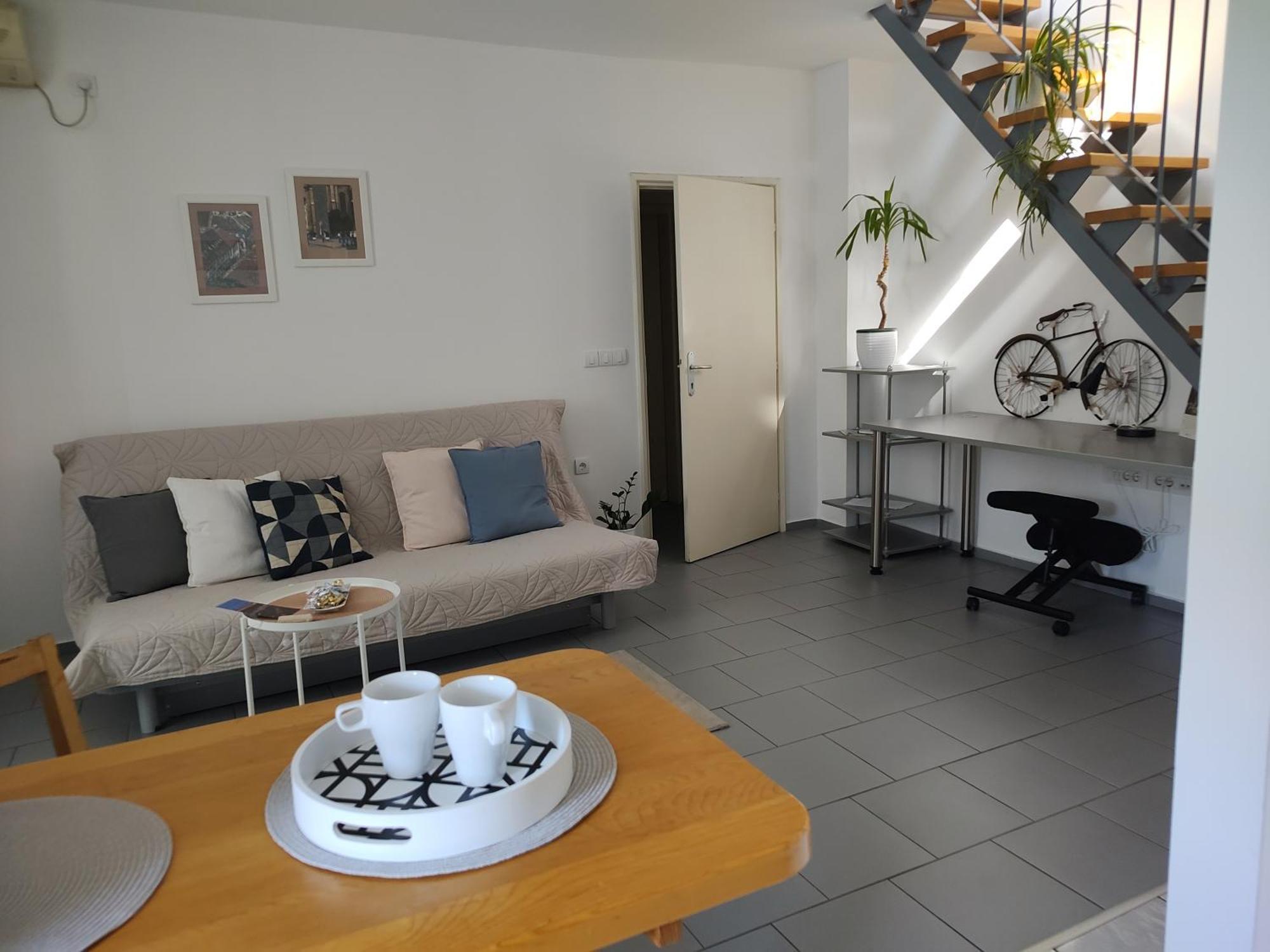 Twowheels Apartment - Apartment With Bicycles ノヴィ・サド エクステリア 写真